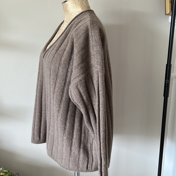 Madewell (Re)sourced Cashmere Stitched-Rib V-Neck Sweater - Picture 6 of 8